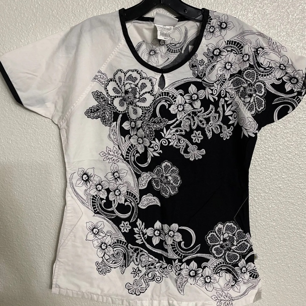 Nursing Scrub Top